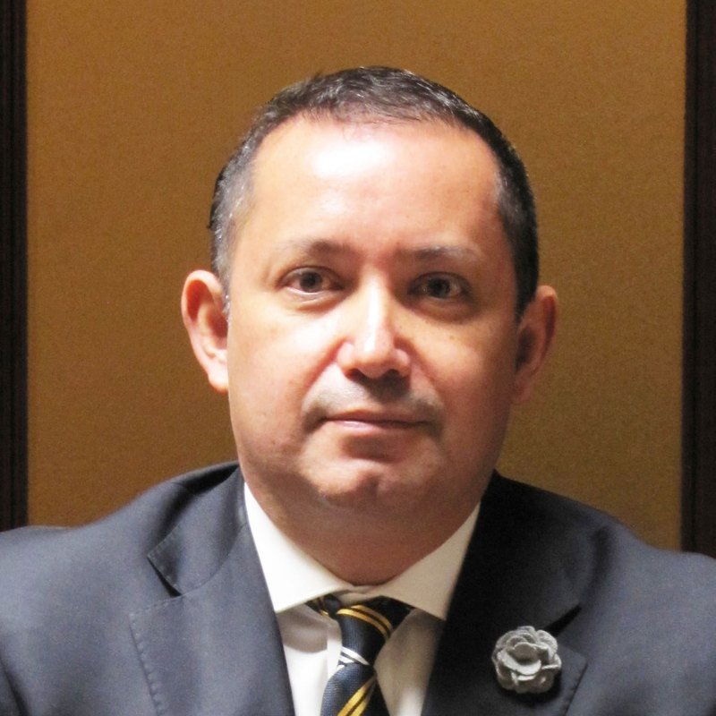 Retrato de Juan Carlos Manzanero Larios, socio fundador